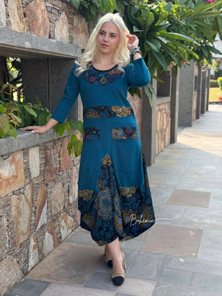 Ruha buggyos szoknyarésszel