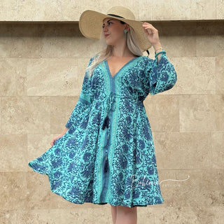 Derékban összehúzható rövid ruha