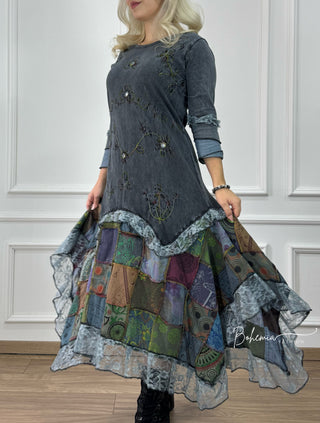 Patchwork ruha tükördíszítéssel