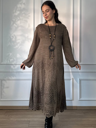 Rochie midi tricotată din amestec de lână, cu mâneci bufante