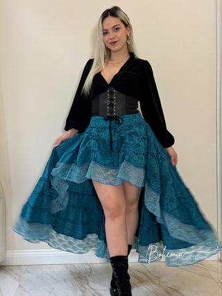 Aszimmetrikus csipkés szoknya