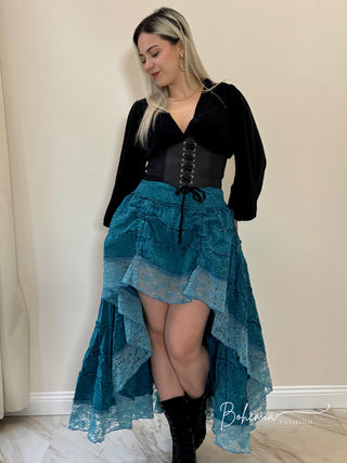 Aszimmetrikus csipkés szoknya