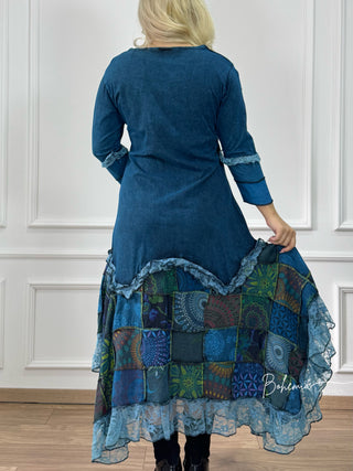 Patchwork ruha tükördíszítéssel