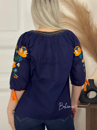 Bluza brodată cu model floral