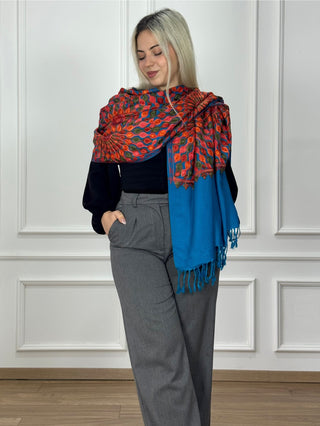 Hímzett mandala mintás stóla