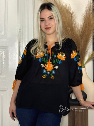 Hímzett virágmintás blúz