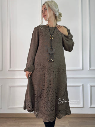 Kötött gyapjúkeverék midi ruha ballon ujjakkal