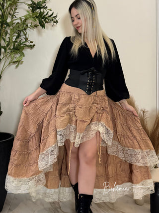 Aszimmetrikus csipkés szoknya