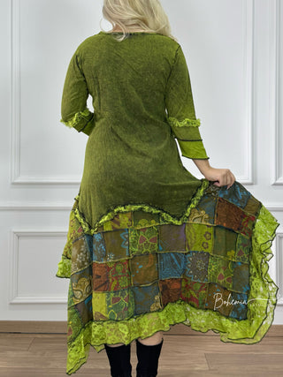 Hímzett patchwork ruha