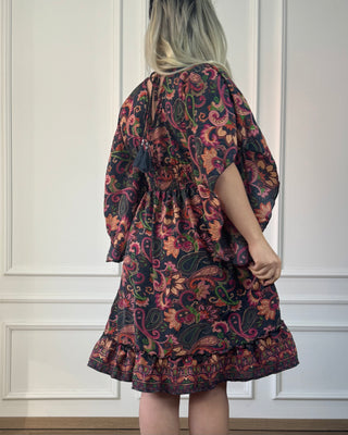 Rövid ruha fűzős mellrésszel