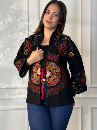 Hímzett kabátka