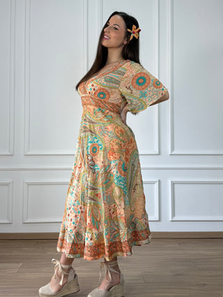 Átlapolt mellkasú midi ruha