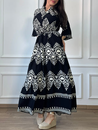 Hosszú ruha megkötővel