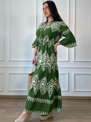 Hosszú ruha megkötővel