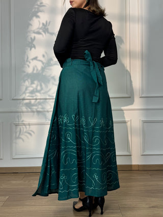 Hímzett lapszoknya