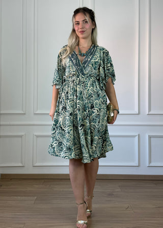 Lepke ujjú rövid ruha