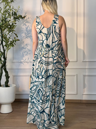 Long dress with wide straps