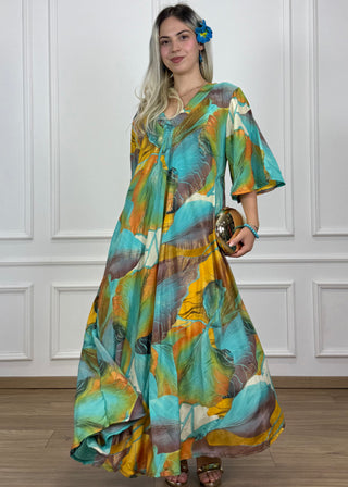 V-nyakú hosszú ruha