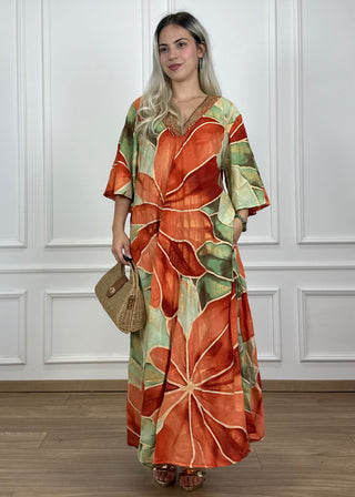 V-nyakú hosszú ruha