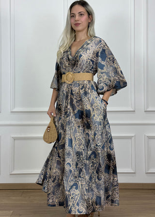 V-nyakú hosszú ruha