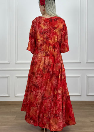 V-nyakú hosszú ruha