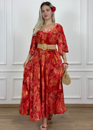 V-nyakú hosszú ruha