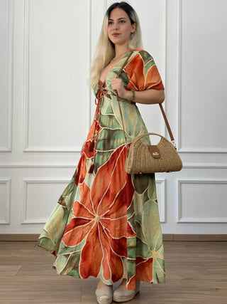 Maxi dress with sweetheart neckline