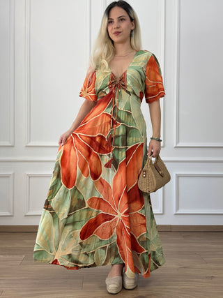 Maxi dress with sweetheart neckline