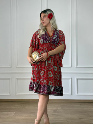 Rövid ruha fűzős mellrésszel