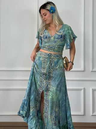 Felvágott hosszú szoknya