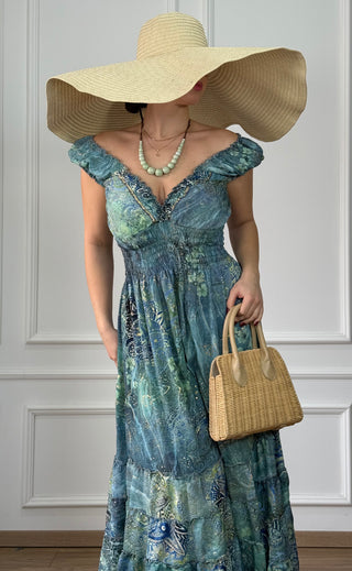 Darázsolt derekú ruha fodros aljjal