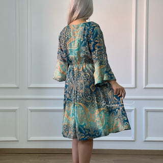 Derékban összehúzható rövid ruha